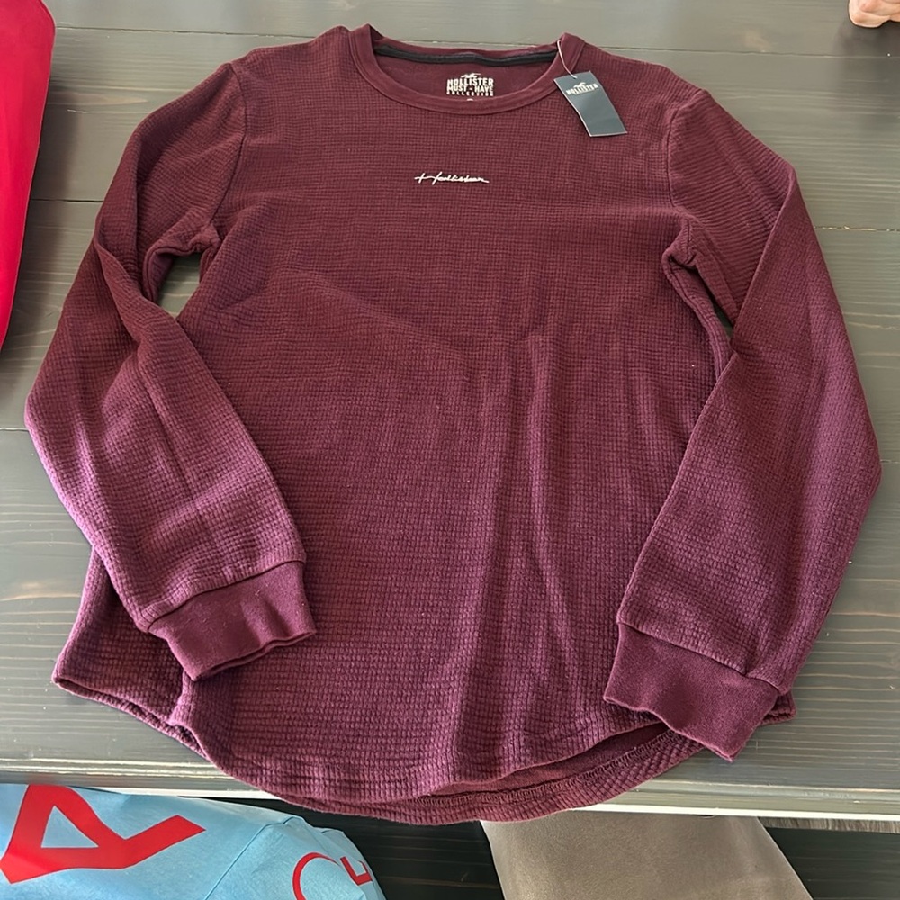 NWT Hollister long sleeved thermal tee, size men’s small